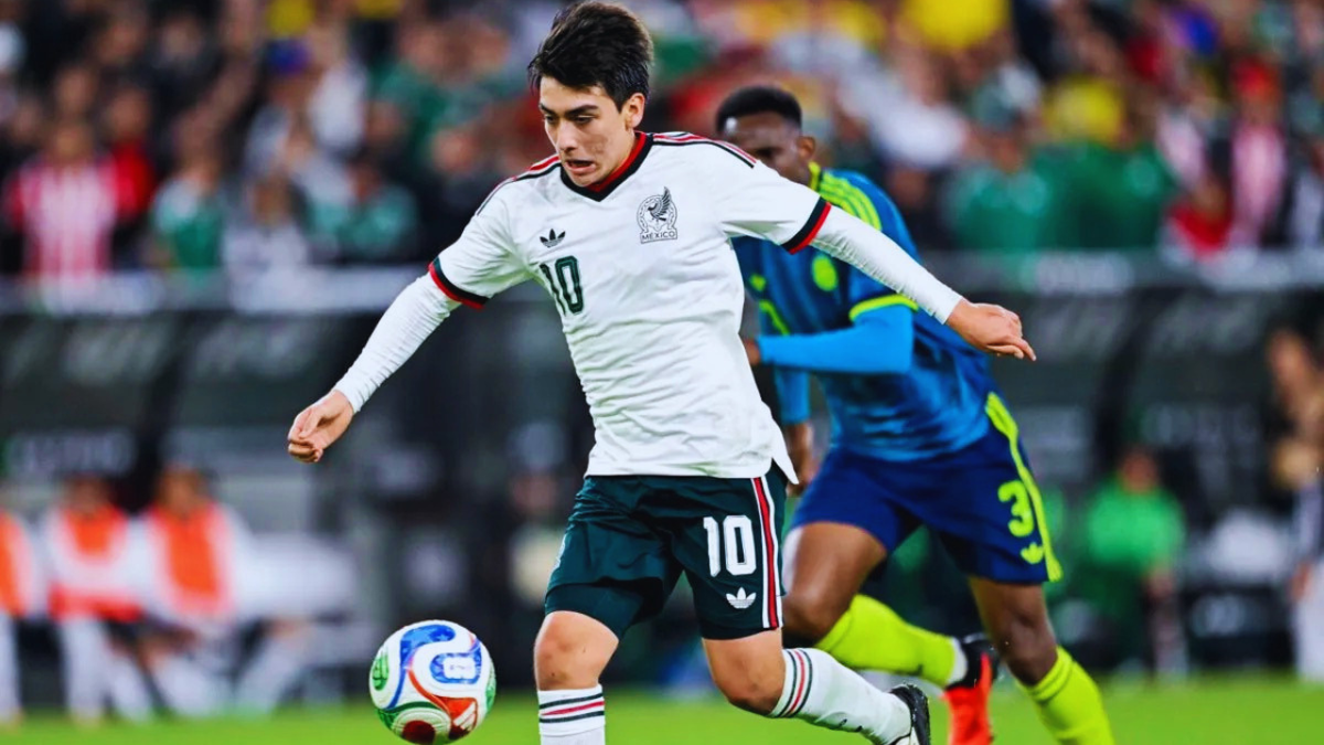 Gilberto Mora rompe otro récord con México y estrena la 10 con gol ante Colombia